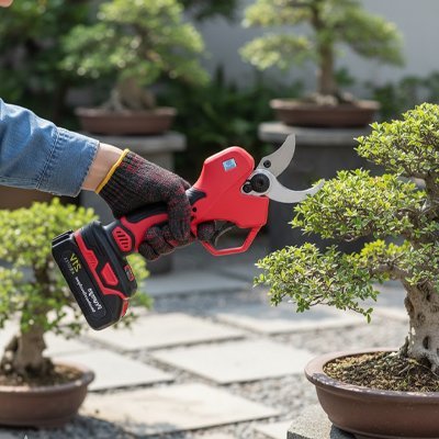 Sécateur électrique | Pro Jardin - JARDINVERT MALIN.COM